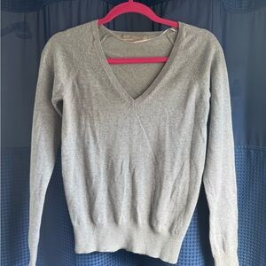 Zara Women's V-Neck Sweater in Light Gray